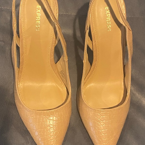 Express Croc Pattern Sling Back Heels - Picture 7 of 8